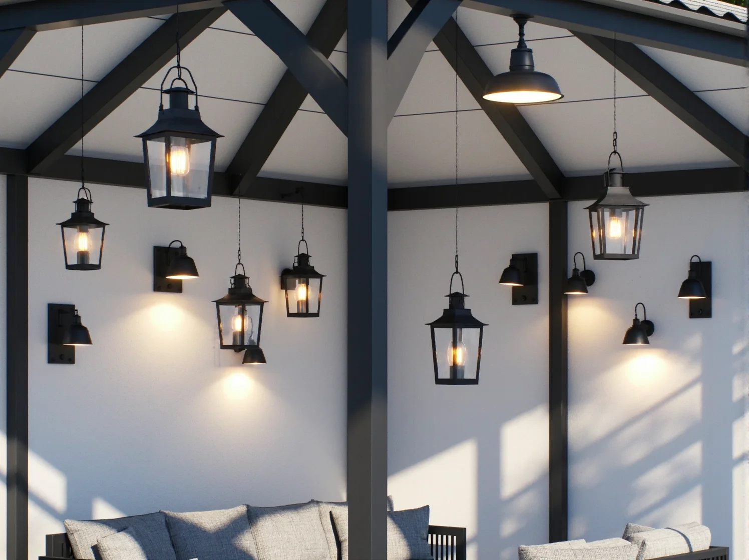 Oświetlenie ogrodowe przy altanie industrialnej tworzące nastrojowy klimat wieczorem.