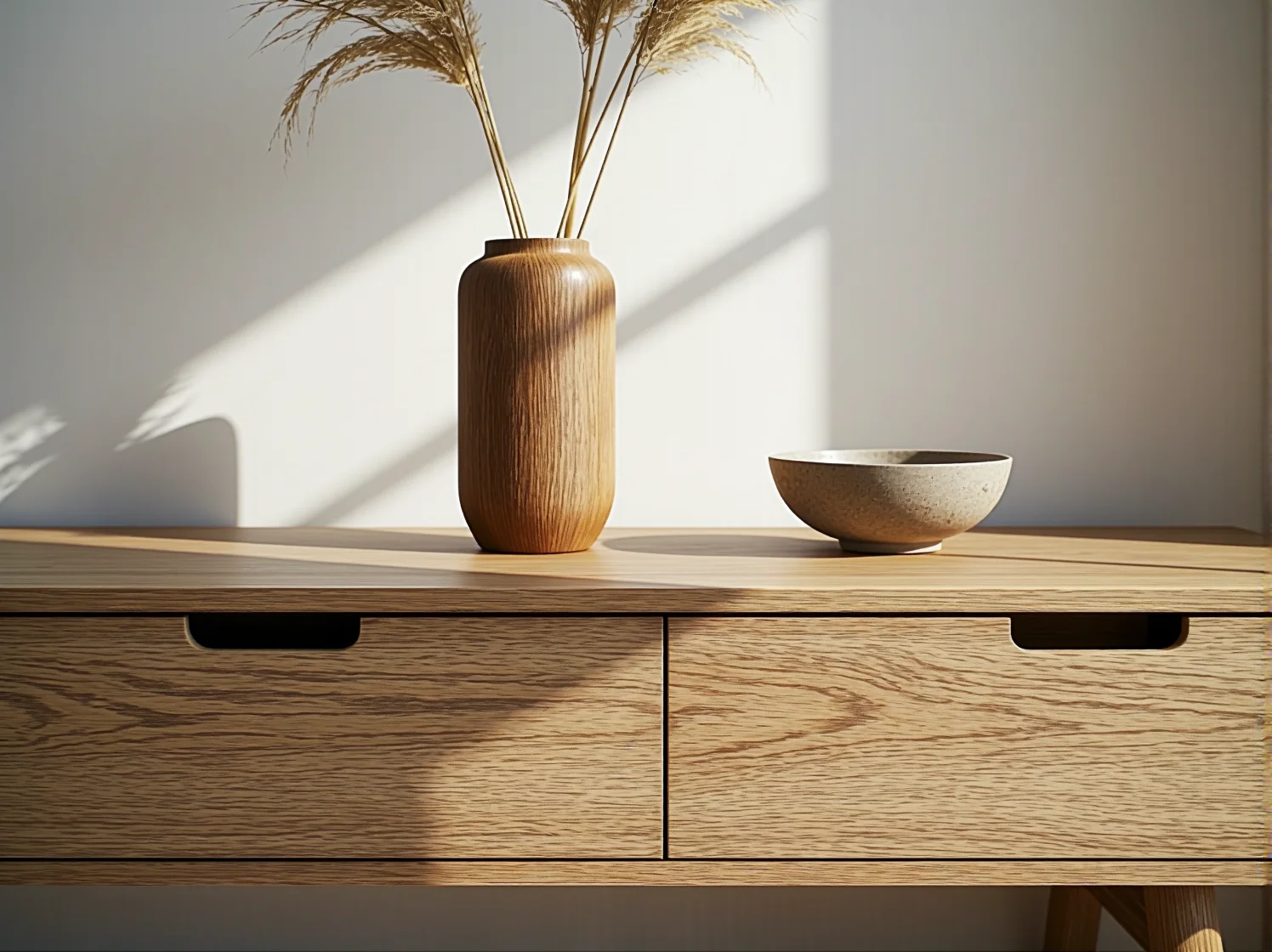 Komoda japandi z naturalnego drewna dębowego – zbliżenie na detale